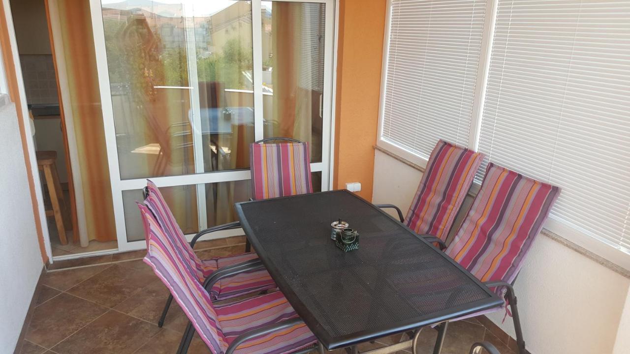 Apartments Jannine Biograd Na Moru Bagian luar foto