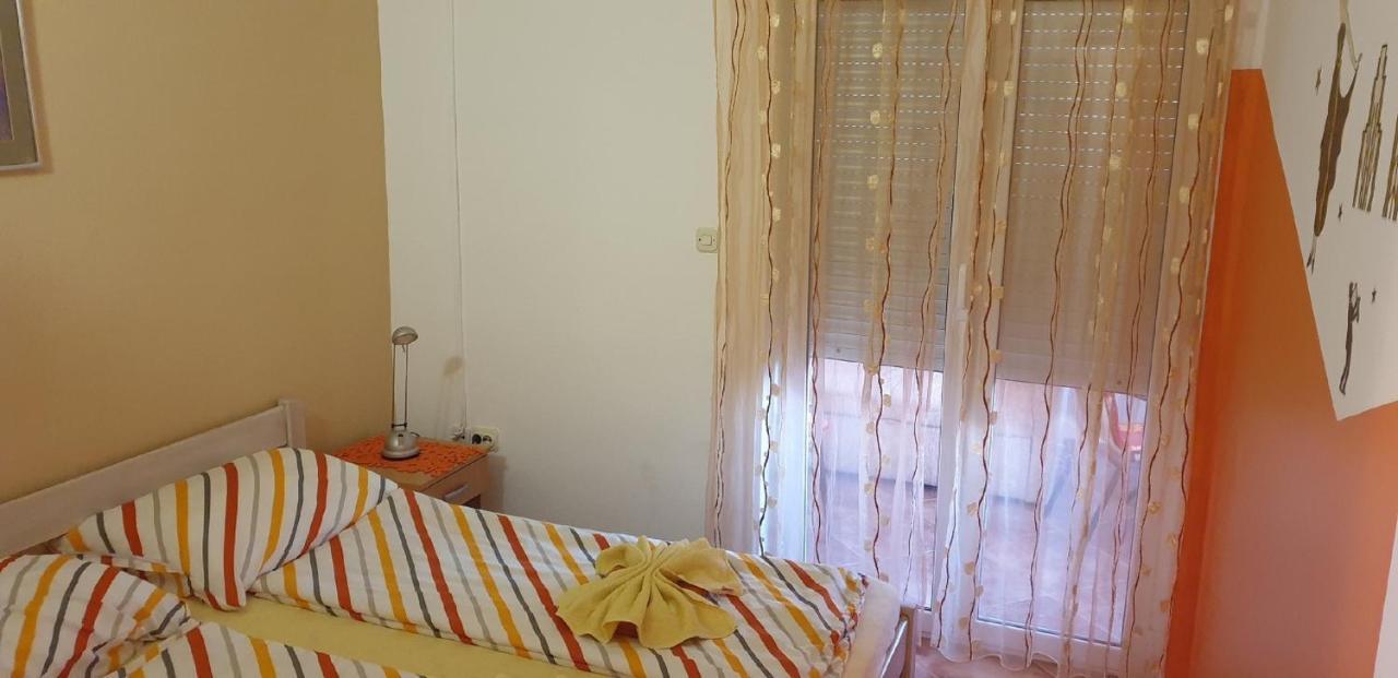 Apartments Jannine Biograd Na Moru Bagian luar foto