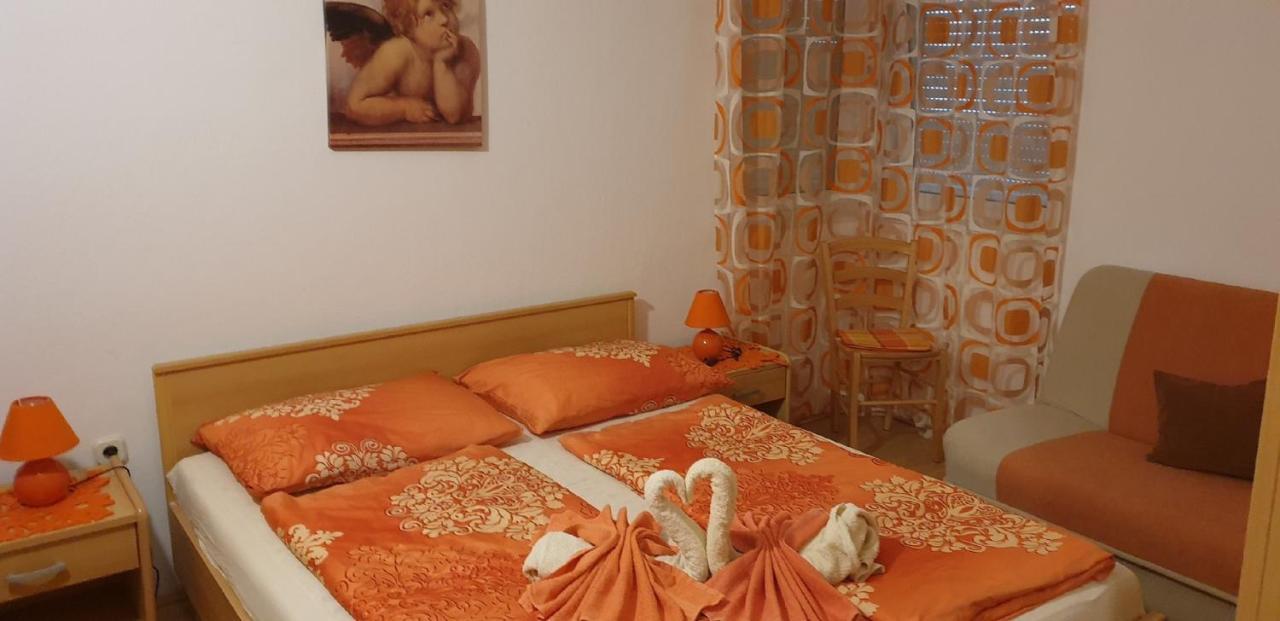 Apartments Jannine Biograd Na Moru Bagian luar foto