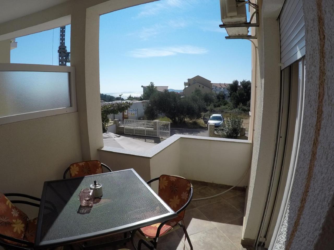 Apartments Jannine Biograd Na Moru Bagian luar foto