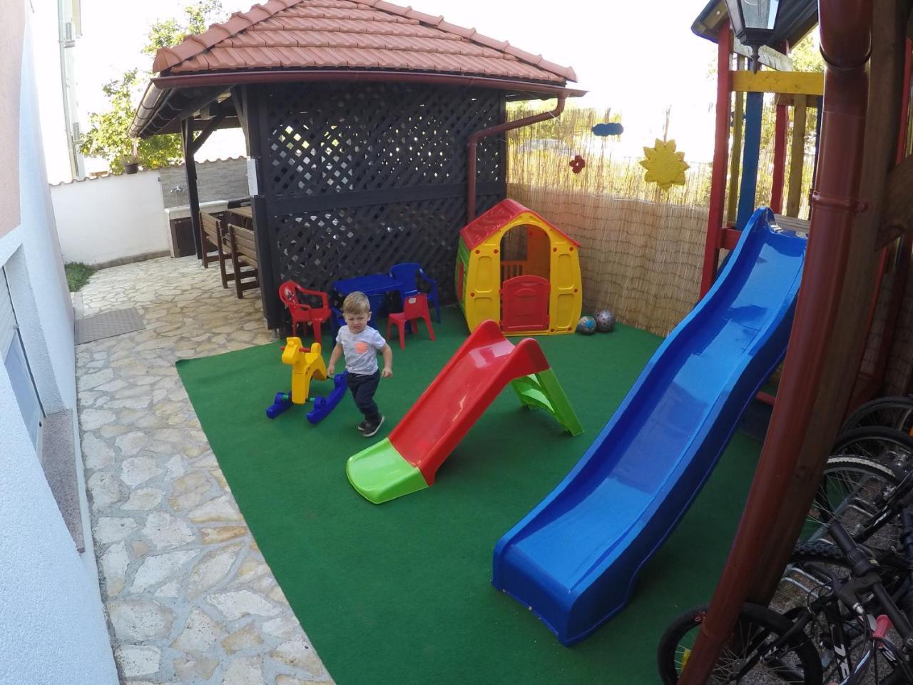 Apartments Jannine Biograd Na Moru Bagian luar foto